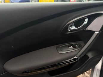RENAULT KADJAR 1.5 dCi Expression + SUV 5dr Diesel EDC Euro 6 (s/s) (110 ps)