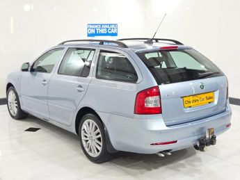 SKODA OCTAVIA 2.0 TDI Laurin & Klement Estate 5dr Diesel DSG Euro 4 (140 ps)