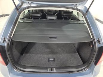 SKODA OCTAVIA 2.0 TDI Laurin & Klement Estate 5dr Diesel DSG Euro 4 (140 ps)