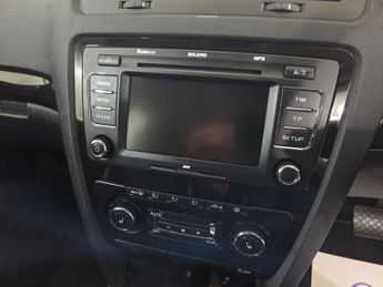 SKODA OCTAVIA 2.0 TDI Laurin & Klement Estate 5dr Diesel DSG Euro 4 (140 ps)