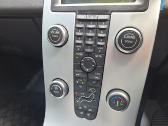 VOLVO V50 1.6D DRIVe SE Estate 5dr Diesel Manual Euro 4 (s/s) (109 ps)