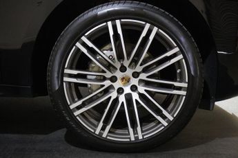 PORSCHE MACAN Porsche Macan 3.0 TD V6 S SUV 5dr Diesel PDK 4WD Euro 6 (s/s) (2