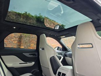 JAGUAR F-PACE 5.0 V8 SVR SUV 5dr Petrol Quickshift AWD Euro 6 (s/s) (550 ps)