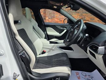 JAGUAR F-PACE 5.0 V8 SVR SUV 5dr Petrol Quickshift AWD Euro 6 (s/s) (550 ps)
