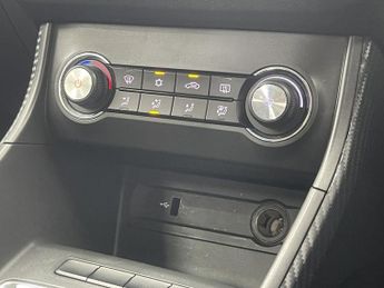 MG MG ZS 1.0 T-GDI Excite SUV 5dr Petrol Auto Euro 6 (111 ps)