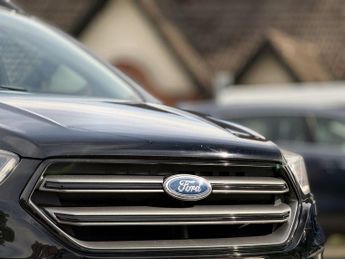 FORD KUGA 2.0 TDCi ST-Line SUV 5dr Diesel Powershift AWD Euro 6 (s/s) (180