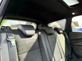 FORD KUGA 2.0 TDCi ST-Line SUV 5dr Diesel Powershift AWD Euro 6 (s/s) (180