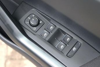 VOLKSWAGEN POLO 1.0 TSI R-LINE 5 DOOR