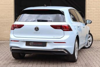 VOLKSWAGEN GOLF 1.5 TSI EHYBRID 19.7kWh STYLE