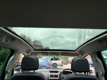 VAUXHALL MERIVA 1.4i Turbo SE MPV 5dr Petrol Auto Euro 6 (120 ps)