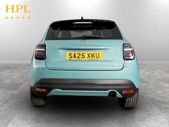 FIAT 600 1.2 MHEV SUV 5dr Petrol Hybrid e-DCT Euro 6 (s/s) (100 ps)
