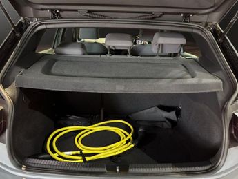 VOLKSWAGEN ID.3 Pro Performance 58kWh Life Hatchback 5dr Electric Auto (204 ps)