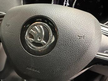 SKODA YETI 1.2 TSI SE Outdoor 5dr Petrol DSG Euro 5 (105 ps)