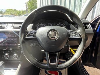 SKODA OCTAVIA 1.6 TDI SE Technology Estate 5dr Diesel DSG Euro 6 (s/s) (115 ps