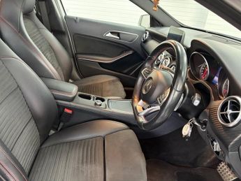 MERCEDES-BENZ A-CLASS 2.1 A200d AMG Line Hatchback 5dr Diesel 7G-DCT Euro 6 (s/s) (136