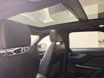JAGUAR F-PACE 3.0 D300 V6 S SUV 5dr Diesel Auto AWD Euro 6 (s/s) (300 ps)
