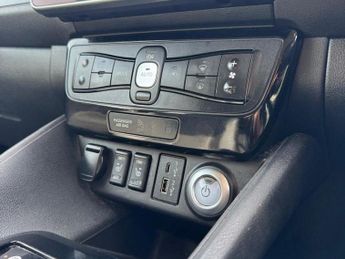 NISSAN LEAF 39kWh Tekna Hatchback 5dr Electric Auto (150 ps)