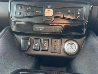NISSAN LEAF 39kWh Tekna Hatchback 5dr Electric Auto (150 ps)