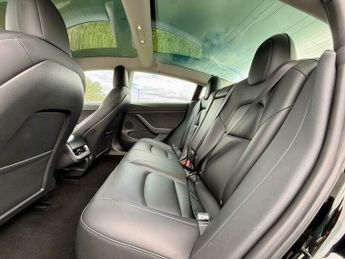 TESLA Model 3 (Dual Motor) Long Range Auto 4WDE 4dr