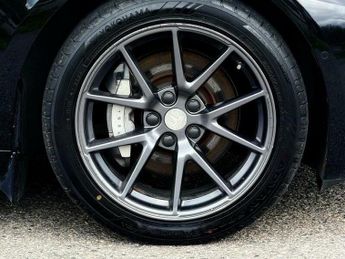 TESLA Model 3 (Dual Motor) Long Range Auto 4WDE 4dr