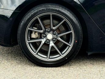TESLA Model 3 (Dual Motor) Long Range Auto 4WDE 4dr