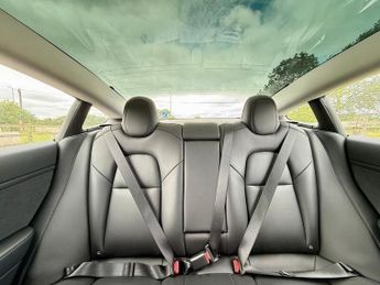 TESLA Model 3 (Dual Motor) Long Range Auto 4WDE 4dr