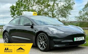 TESLA Model 3 (Dual Motor) Long Range Auto 4WDE 4dr