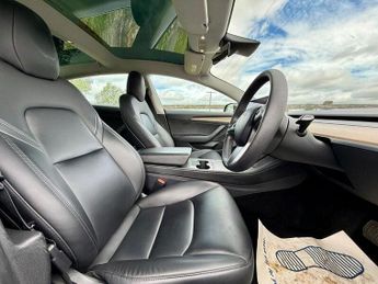 TESLA Model 3 (Dual Motor) Long Range Auto 4WDE 4dr