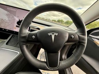 TESLA Model 3 (Dual Motor) Long Range Auto 4WDE 4dr