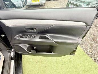 MITSUBISHI OUTLANDER 2.0h 12kWh GX4h CVT 4WD Euro 5 (s/s) 5dr