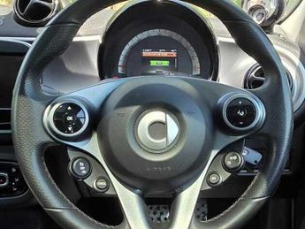 SMART FORFOUR 17.6kWh Pulse Premium Auto 5dr (22kW Charger)