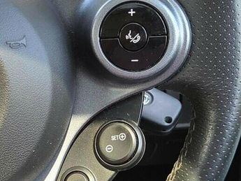 SMART FORFOUR 17.6kWh Pulse Premium Auto 5dr (22kW Charger)