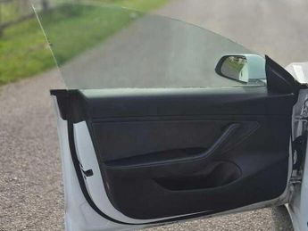 TESLA Model 3 (Dual Motor) Long Range Auto 4WDE 4dr
