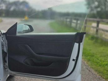TESLA Model 3 (Dual Motor) Long Range Auto 4WDE 4dr