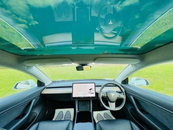 TESLA Model 3 (Dual Motor) Long Range Auto 4WDE 4dr