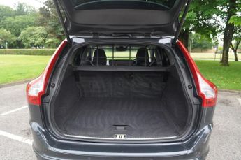 VOLVO XC60 2.4 D4 SE Lux Nav SUV 5dr Diesel Auto AWD Euro 6 (s/s) (190 ps)