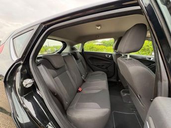 FORD FIESTA 1.0T EcoBoost Zetec Hatchback 5dr Petrol Powershift Euro 6 (100 