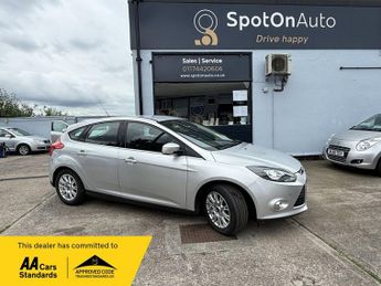 Ford Focus 1.6 Titanium Hatchback 5dr Petrol Manual Euro 5 (125 ps)