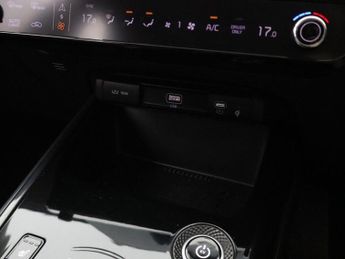 KIA NIRO 64.8kWh 4 SUV 5dr Electric Auto (201 bhp)