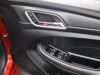 MG MG 5 52.5kWh Exclusive Estate 5dr Electric Auto (156 ps)