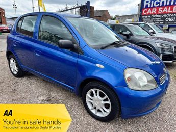 Toyota Yaris 1.0 VVT-i Colour Collection Hatchback 5dr Petrol Manual (137 g/k