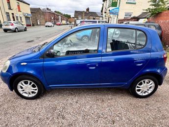 TOYOTA YARIS 1.0 VVT-i Colour Collection Hatchback 5dr Petrol Manual (137 g/k