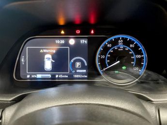 NISSAN LEAF 39kWh N-Connecta Hatchback 5dr Electric Auto (150 ps)
