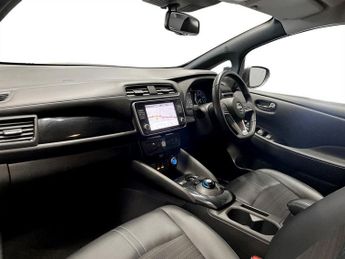 NISSAN LEAF 39kWh N-Connecta Hatchback 5dr Electric Auto (150 ps)