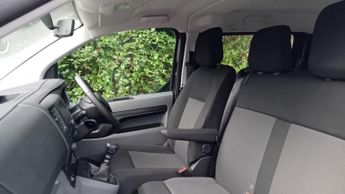 VAUXHALL VIVARO LIFE 1.5 Turbo D Edition M MPV 5dr Diesel Manual SWB Euro 6 (s/s) (9 