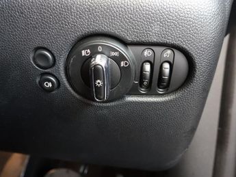 MINI Electric Hatch Cooper SE 32.6kWh Level 3 Hatchback 3dr Electric Auto (184 ps)