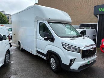 MAXUS EDELIVER 9 White 65kWh electric Luton van, 17,060 miles, Automatic, 10in To