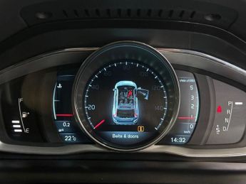 VOLVO XC60 2.4 D5 SE Lux Nav SUV 5dr Diesel Geartronic AWD Euro 5 (215 ps)