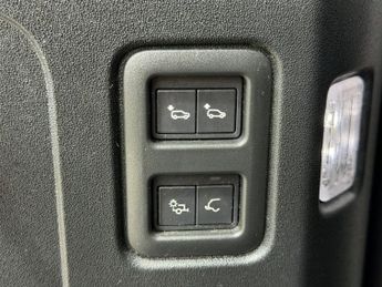 LAND ROVER DEFENDER 110 2.0 SD4 First Edition SUV 5dr Diesel Auto 4WD Euro 6 (s/s) (240 