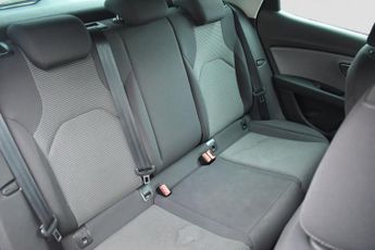 SEAT LEON 1.6 TDI SE Dynamic Technology Hatchback 5dr Diesel DSG Euro 6 (s